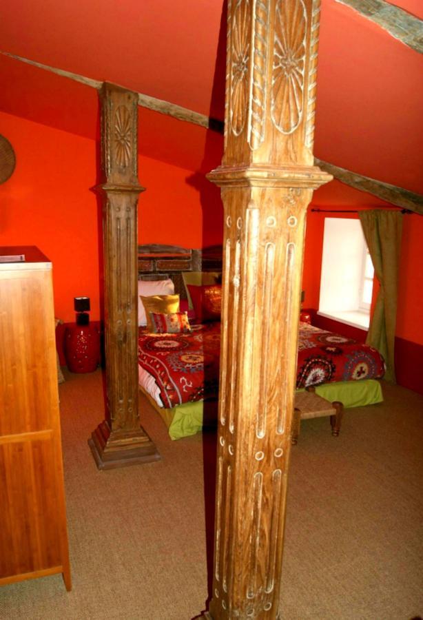 La Maison Du Baloir Thaire Номер фото